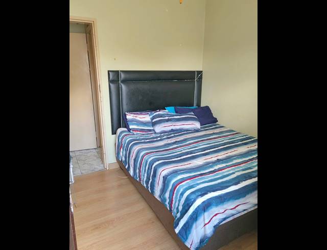 3 BEDROOM HOUSE FOR SALE IN DERSLEY